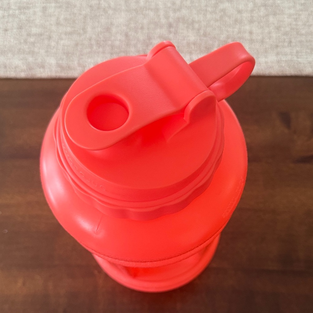 HydroJug Vibrant Red Water Bottle - Picture 3 of 3